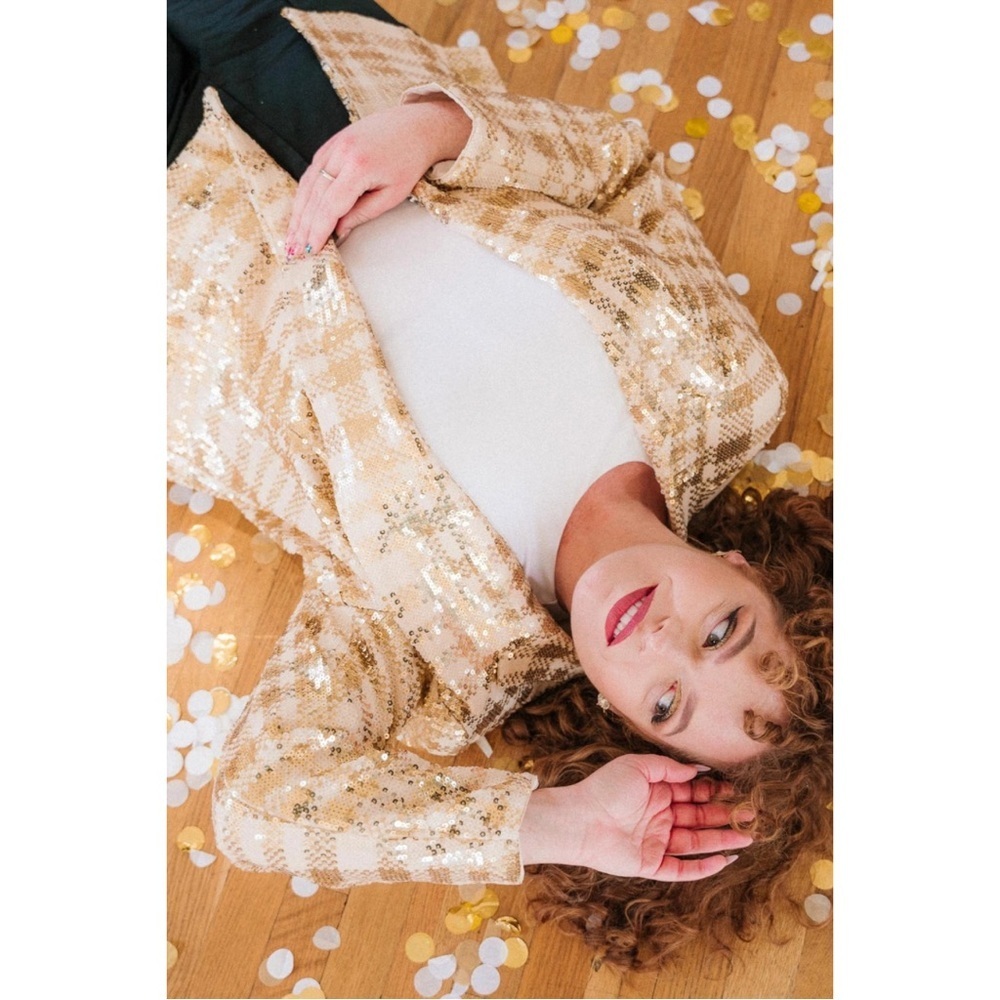 Ivy City Co Blanche Blazer Gold Sequin Jacket - Picture 4 of 16